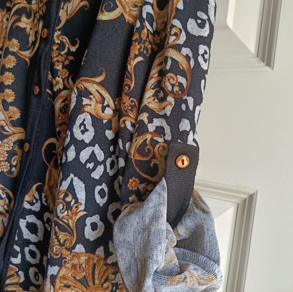 S🍂Vintage Baroque Style Versace Shirt - Picture 9 of 12